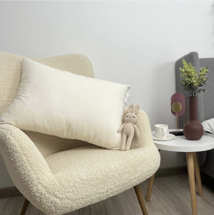 Високоякісна подушка, не збивається 50х70