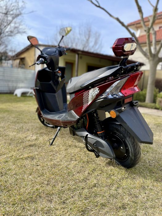 Електроскутер Аres, шолом у подарунок, електромопед, 2500Вт, гарантія