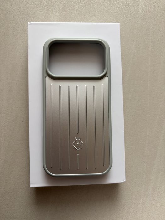 Etui Rimowa do Iphone 18 Pro