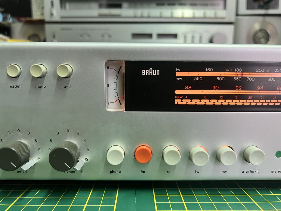 Braun 501 Regie , amplituner