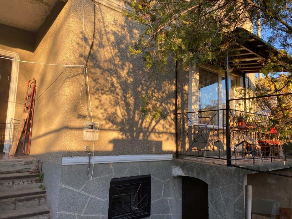 (13) Продам двоповерховий будинок, Великодолинське