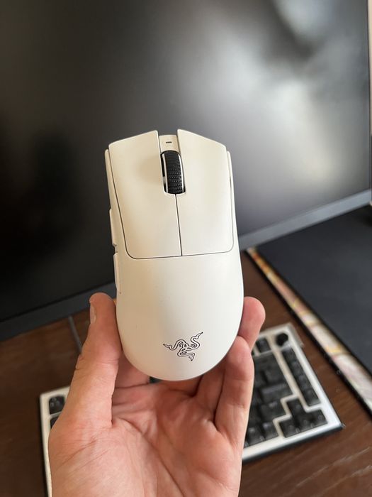 Rato Deathadder v4 Pro White Edition
