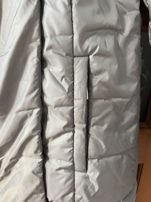 Зимовий жіночий пуховик