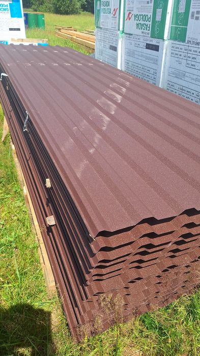 OD ręki - blacha trapezowa t-18 7016 grafit mat, 8017 brąz mat 28,80 zł m2 brutto