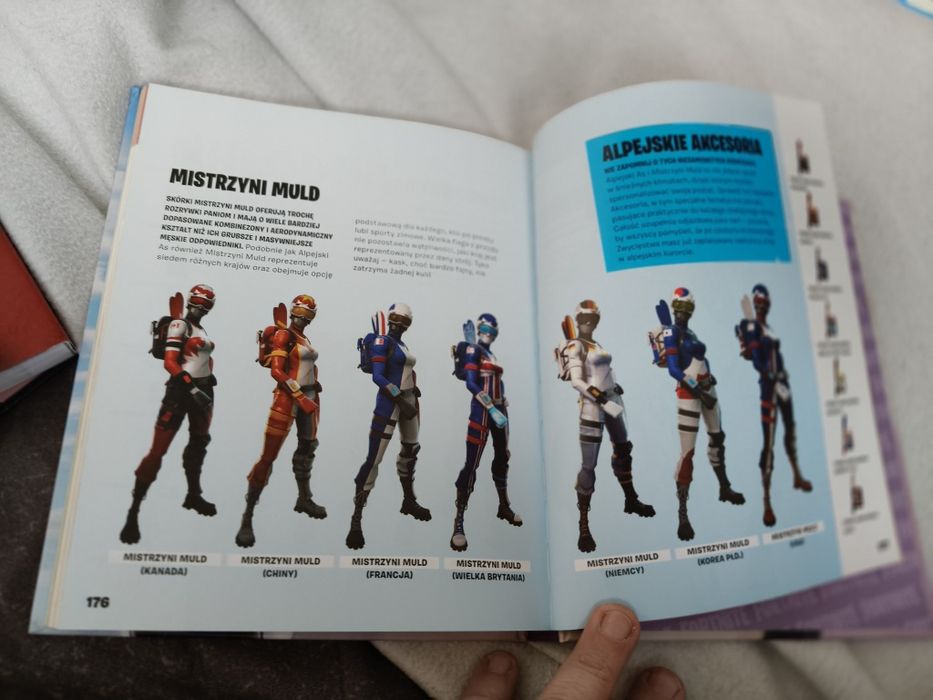książka "Oficjalny przewodnik Fortnite. Stroje. Edycja kolekcjonerska"