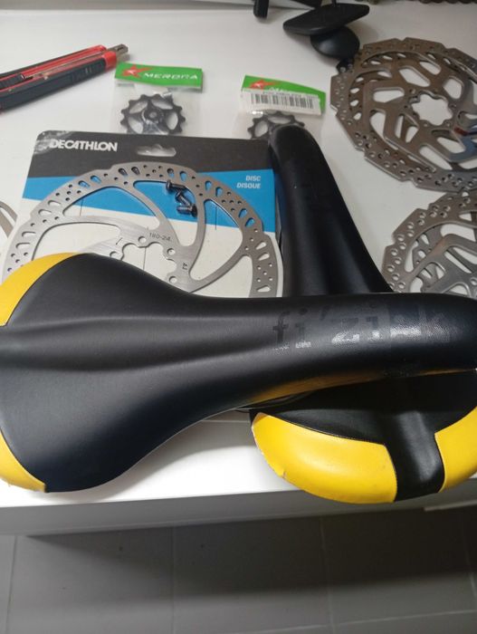 Selim Fizik yellow