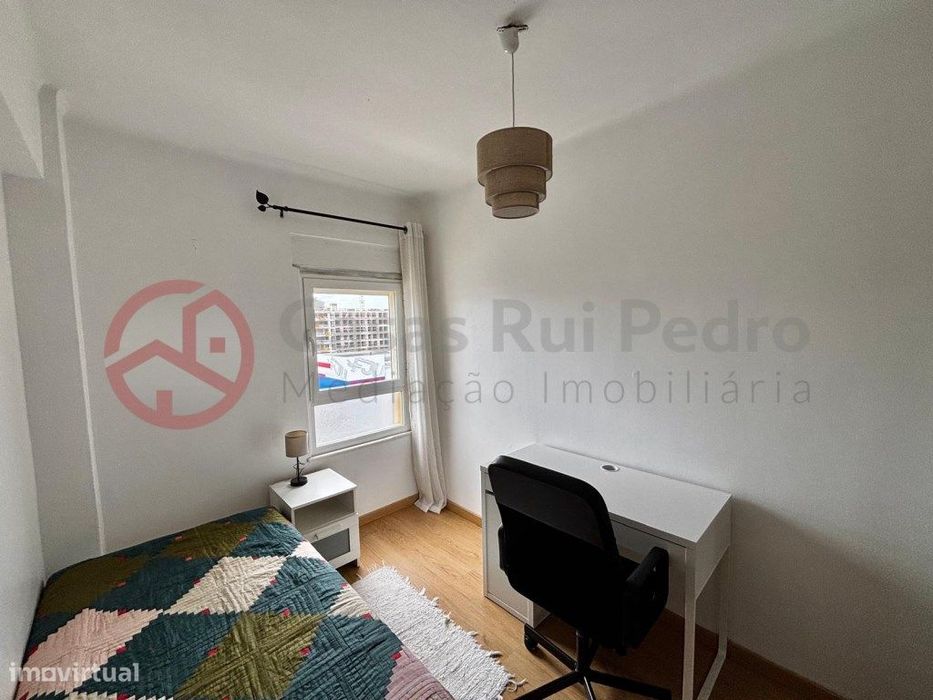 Apartamento T4 em Marvila com Excelente Localização e Potencial de ...