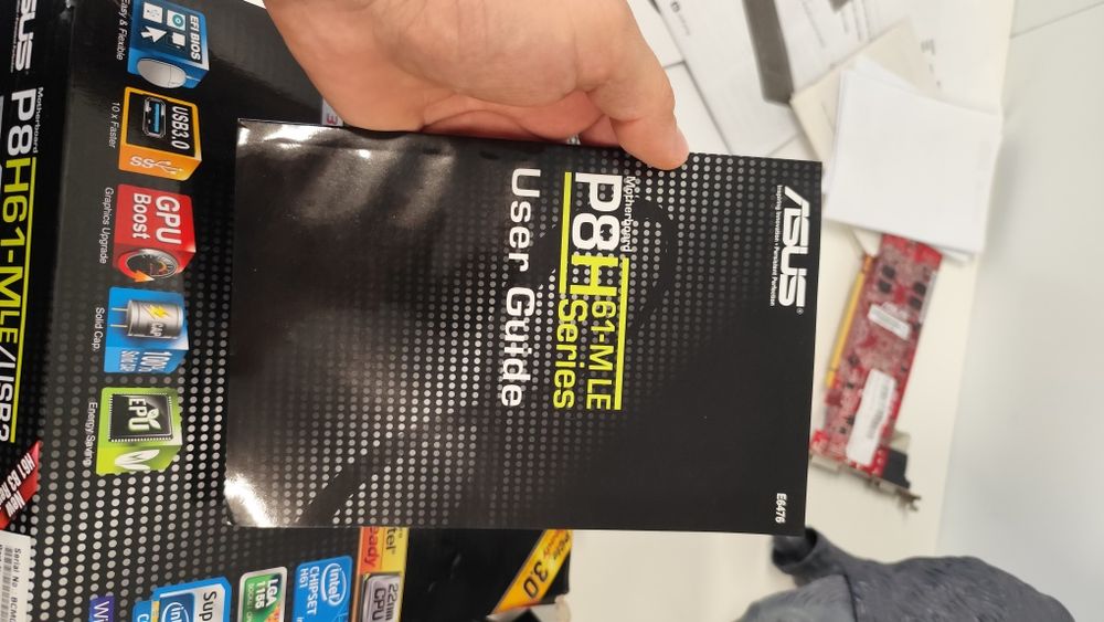 Материнська плата Asus P8P67 MLE з коробкою та документацією