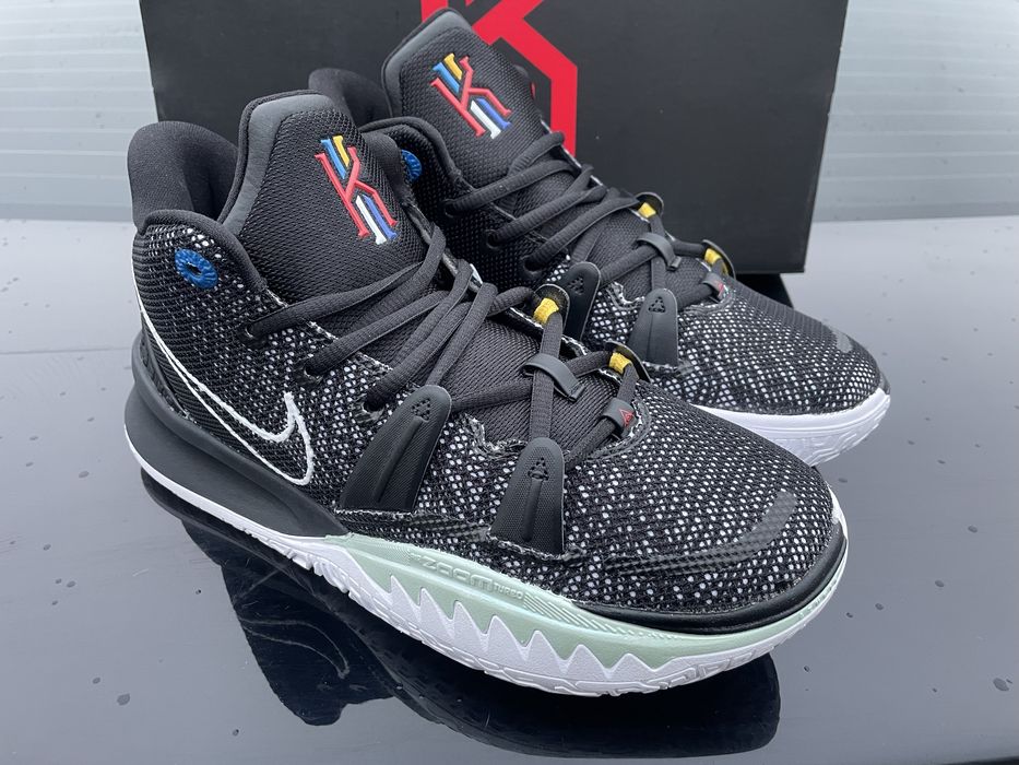 Баскетбол Nike Kyrie 7 BK black 40р.в наявності