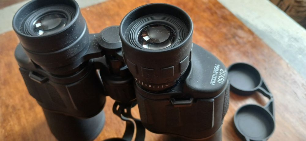 Бінокль   Canon.