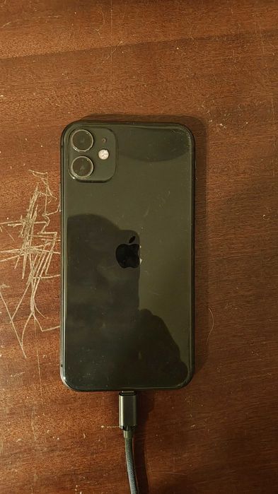 Iphone 11 c/Ecrã Frontal Partido