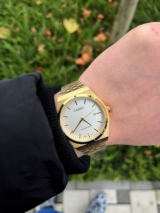 Чоловічий наручнний годиник Casio