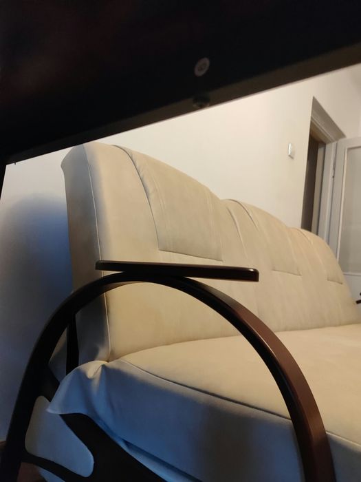 Staromodna  sofa