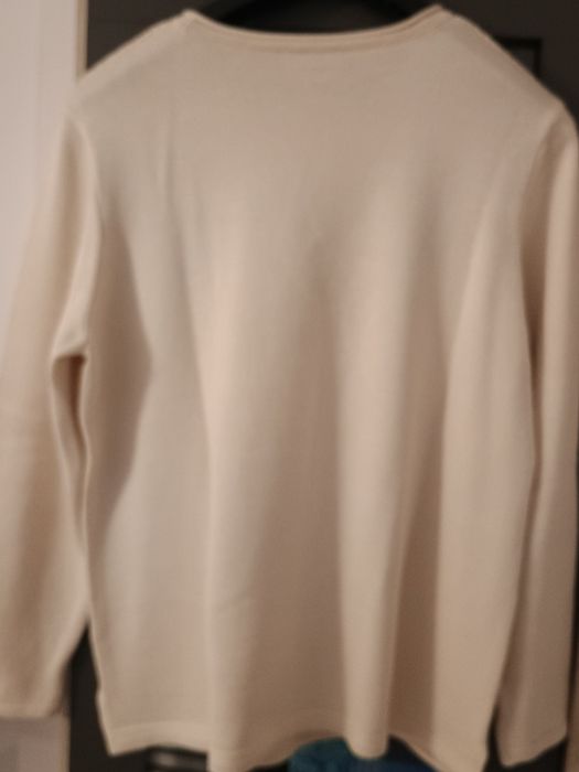 Sweter kremowy Olsen
