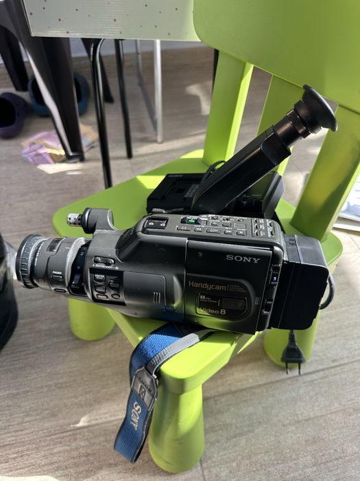 Câmara de filmar Sony CCD F375E