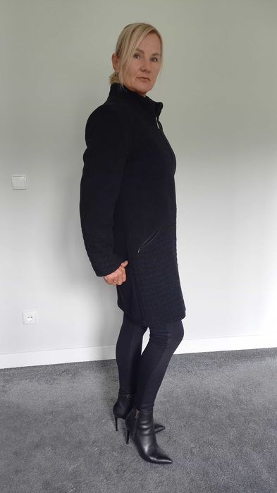 Płaszcz damski czarny wełniany  Jard M/38