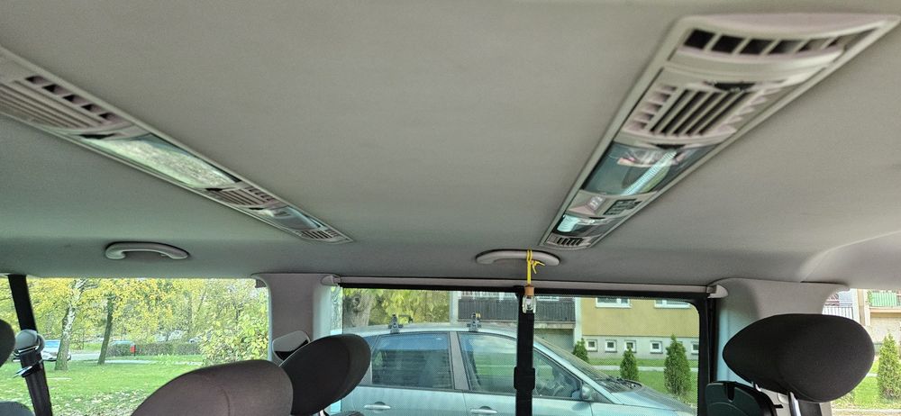 Wynajem busa 9 os z kierowca licenjowany . Long