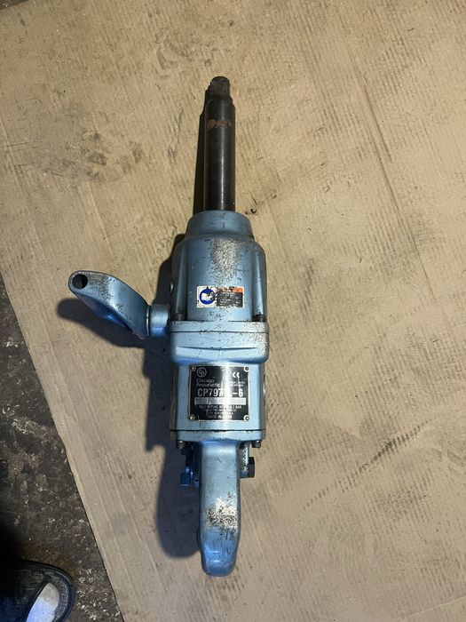 Гайковерт плевмптичний