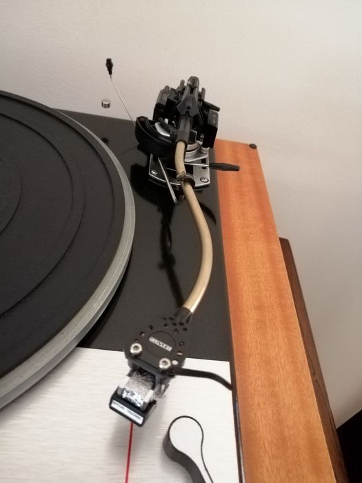 Gira-discos L 75 Lenco braço SME series III