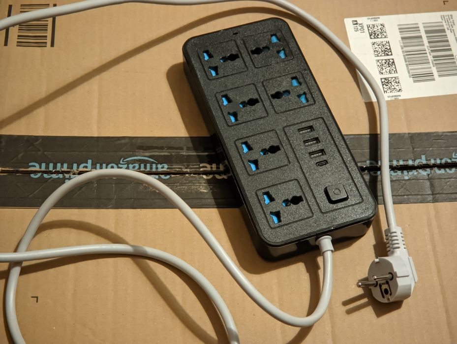 Listwa zasilajaca 1.5m z Usb i USB-C adapter EU CN itd