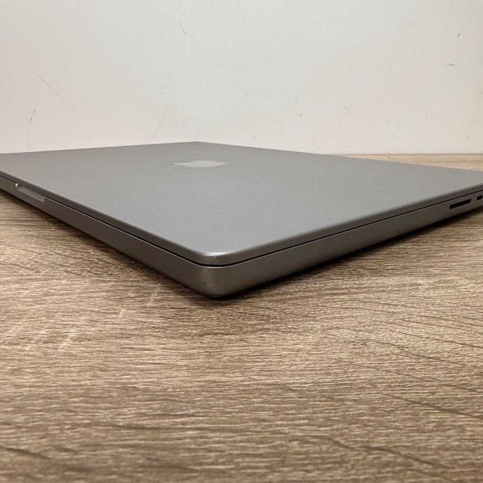 Macbook Pro 16" 2021 M1 Pro / 16Gb DDR5 / SSD 512Gb акб:89% (M1256)