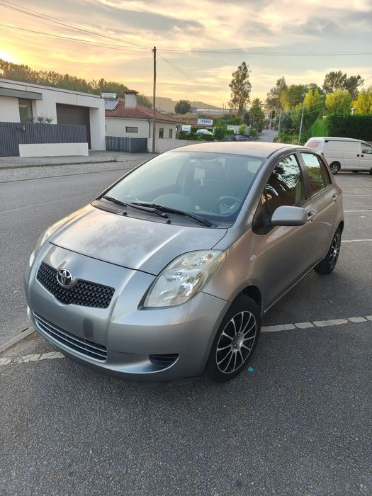 Toyota Yaris 1.0 VVT-i AC Manual
