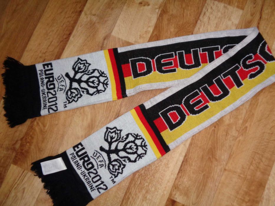 роза шарф EURO 2012 Deutschland нов 147с м+6см бахрома