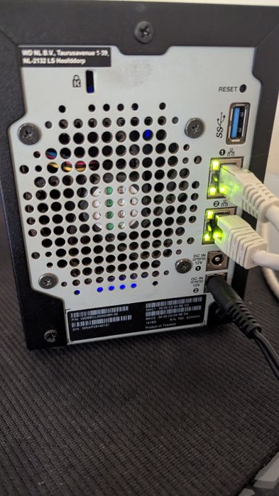 NAS - Western Digital PR2100 + HDD 1 TB.