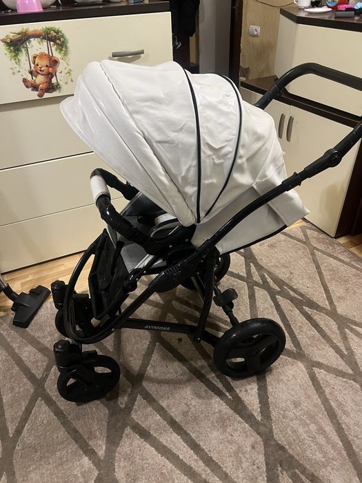 Каляска 2 в 1 біла шкіряна