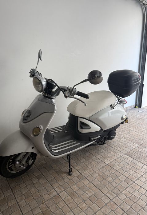 Scooter 125 c/mala