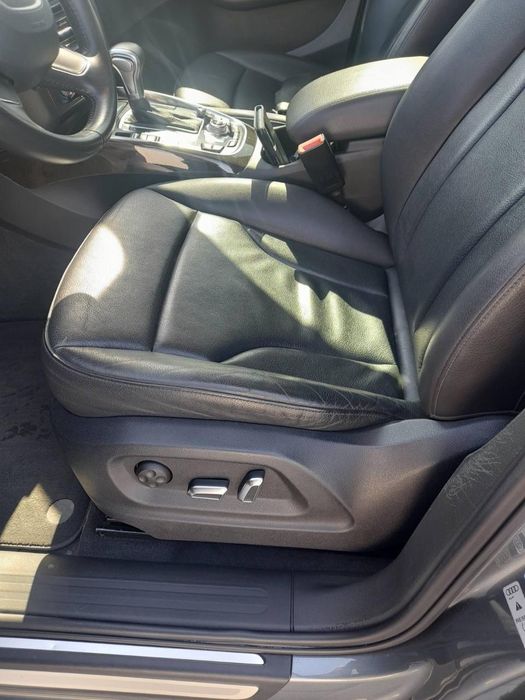 Aвтомобіль Ауді Q5