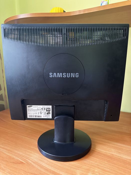 Монітор Samsung 943N 19 дюймів