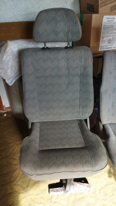 Продам автокрісла сидіння для мікроавтобуса з фольцвагена оригінал.