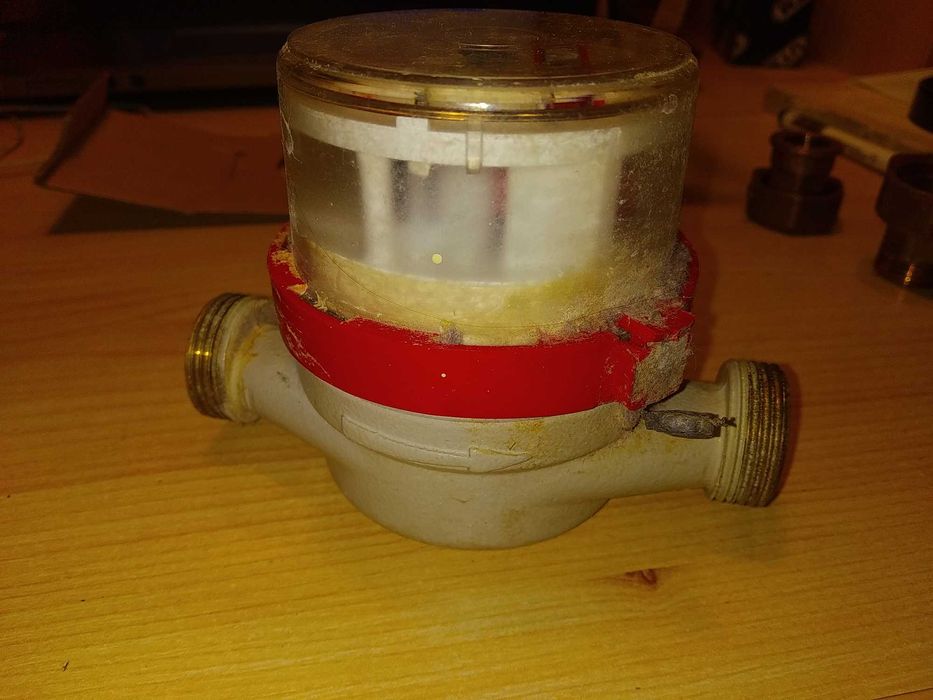 счетчик  (водомер)  воды б/у