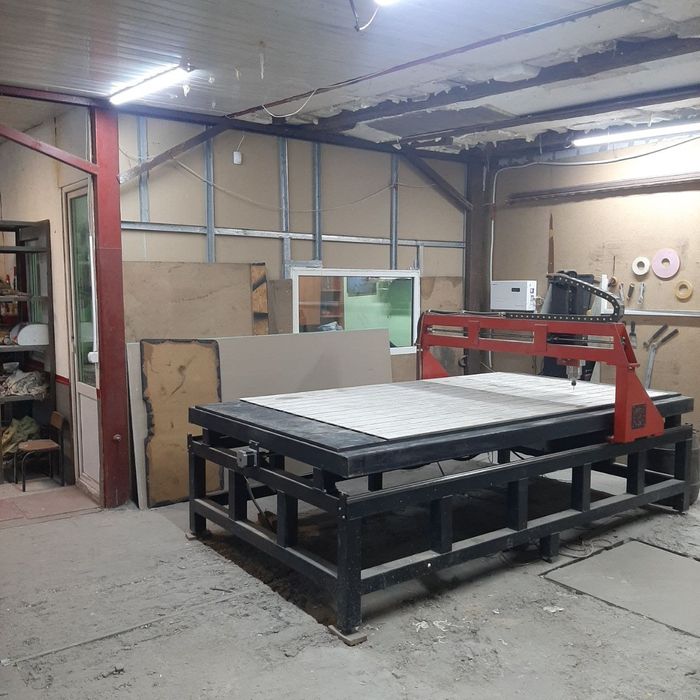 Фрезерний верстат з ЧПК Vector 2113F