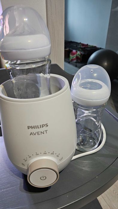 Philips Avent podgrzewacz do butelek + 2 butelki 240ml