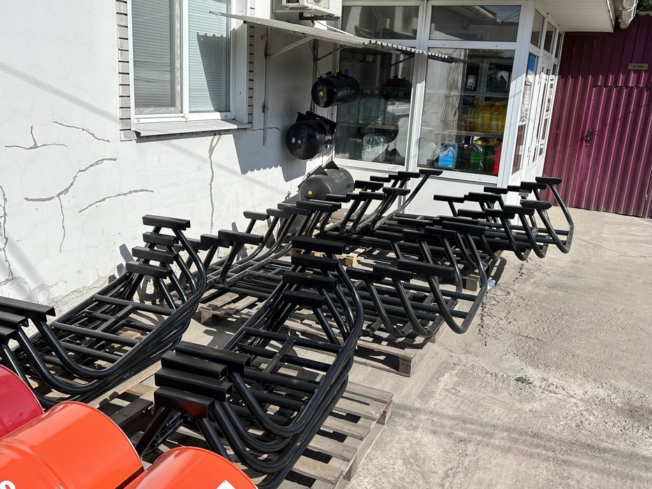 Продам корзины под запаску  на 1 и 2 колеса