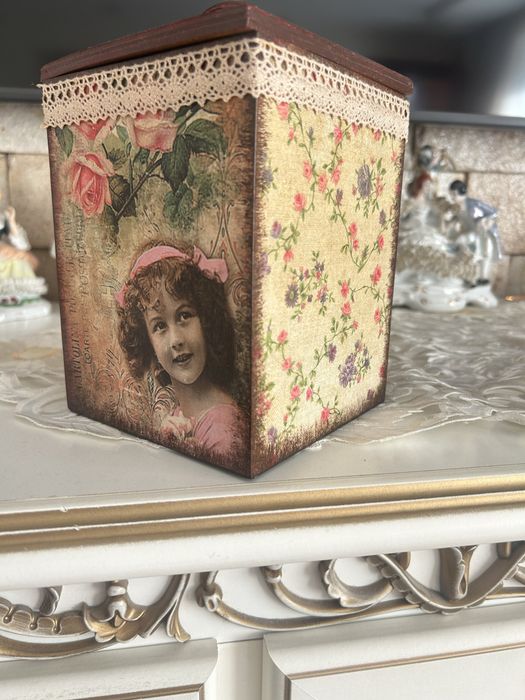 Винтажная коробка для печенья