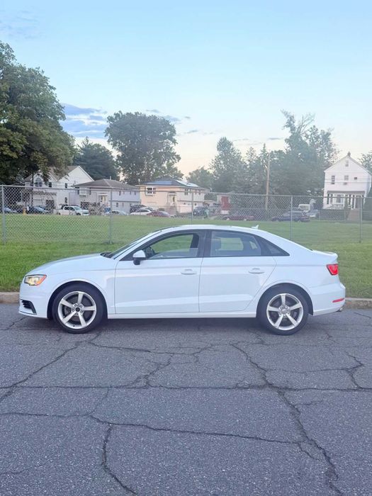Audi A3      2015