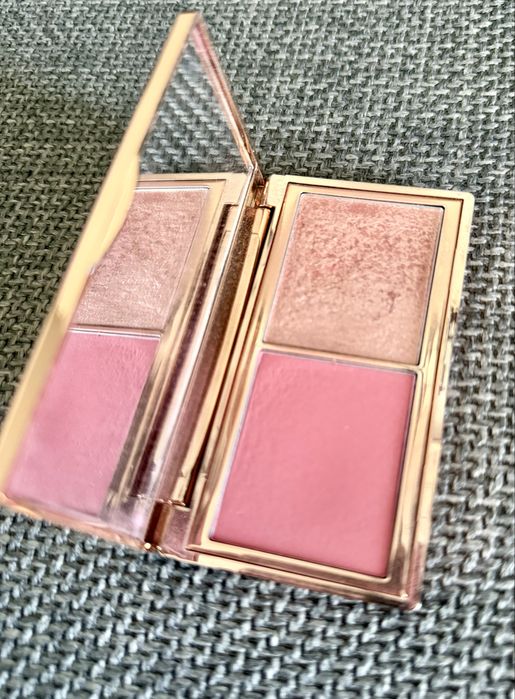 Charlotte Tilbury Blush & Glow Glide paleta do makijażu
