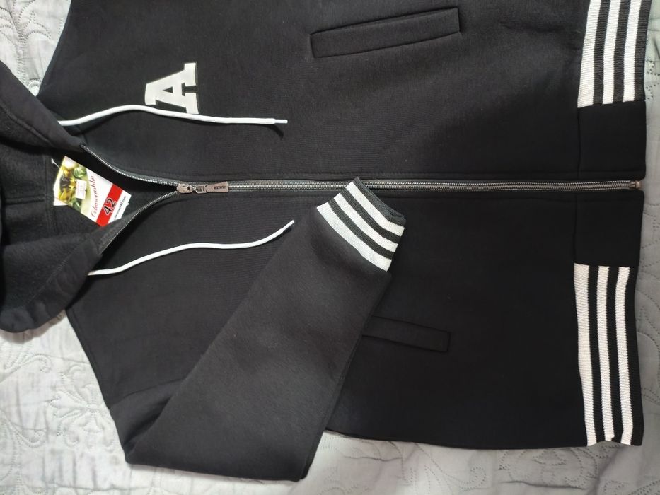 Продаю новую кофту, размер 42