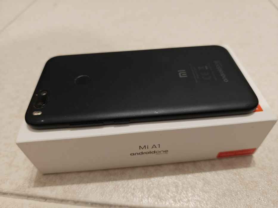 Telemóvel Xiaomi A1 - 4G