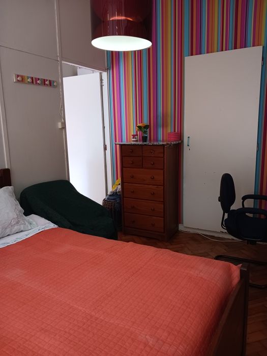 Alugo Quarto Individual