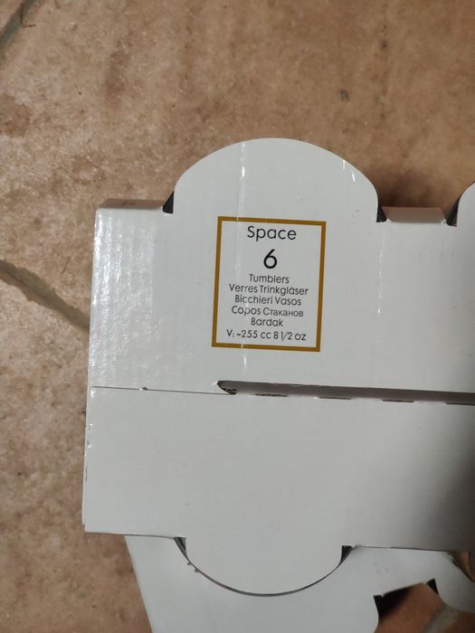 Conjunto de 12 copos em vidro — Novos e na Embalagem Original.