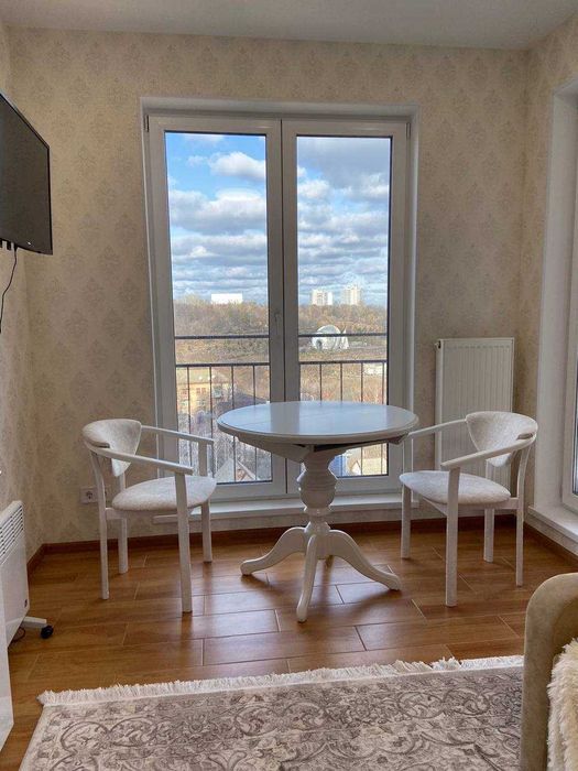 Продаж 2-кім.квартири  М Деміївська 5хв. вул.В.Брожка70 Без комісії