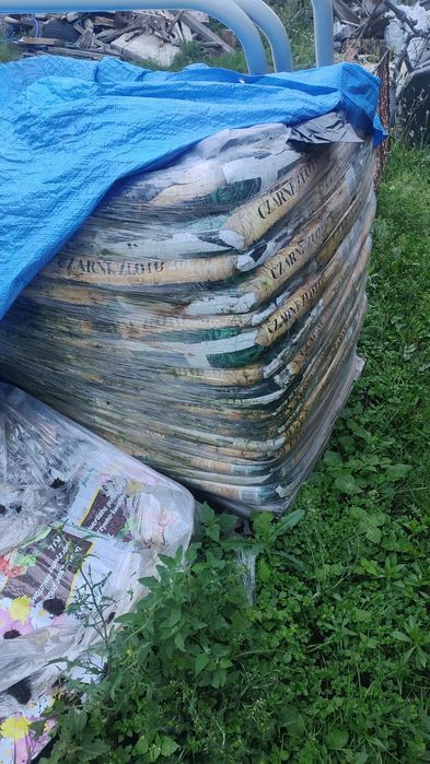 Sprzedam ziemię kwiatową