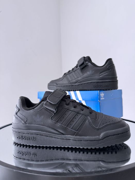 Мощные ультрапопулярные кроссовки кожаные  Adidas Forum Low