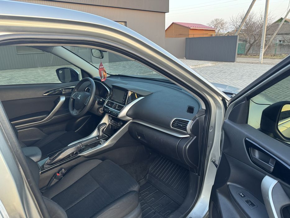 MITSUBISHI Eclipse Cross