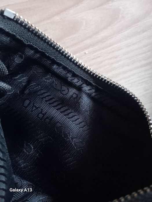 Prada malutka torebka z saszetka