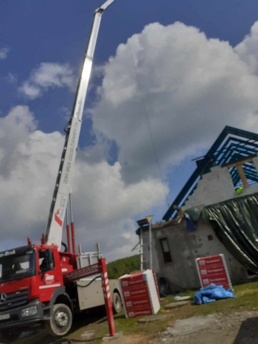 Usługi żuraw, dźwig dekarski 37m